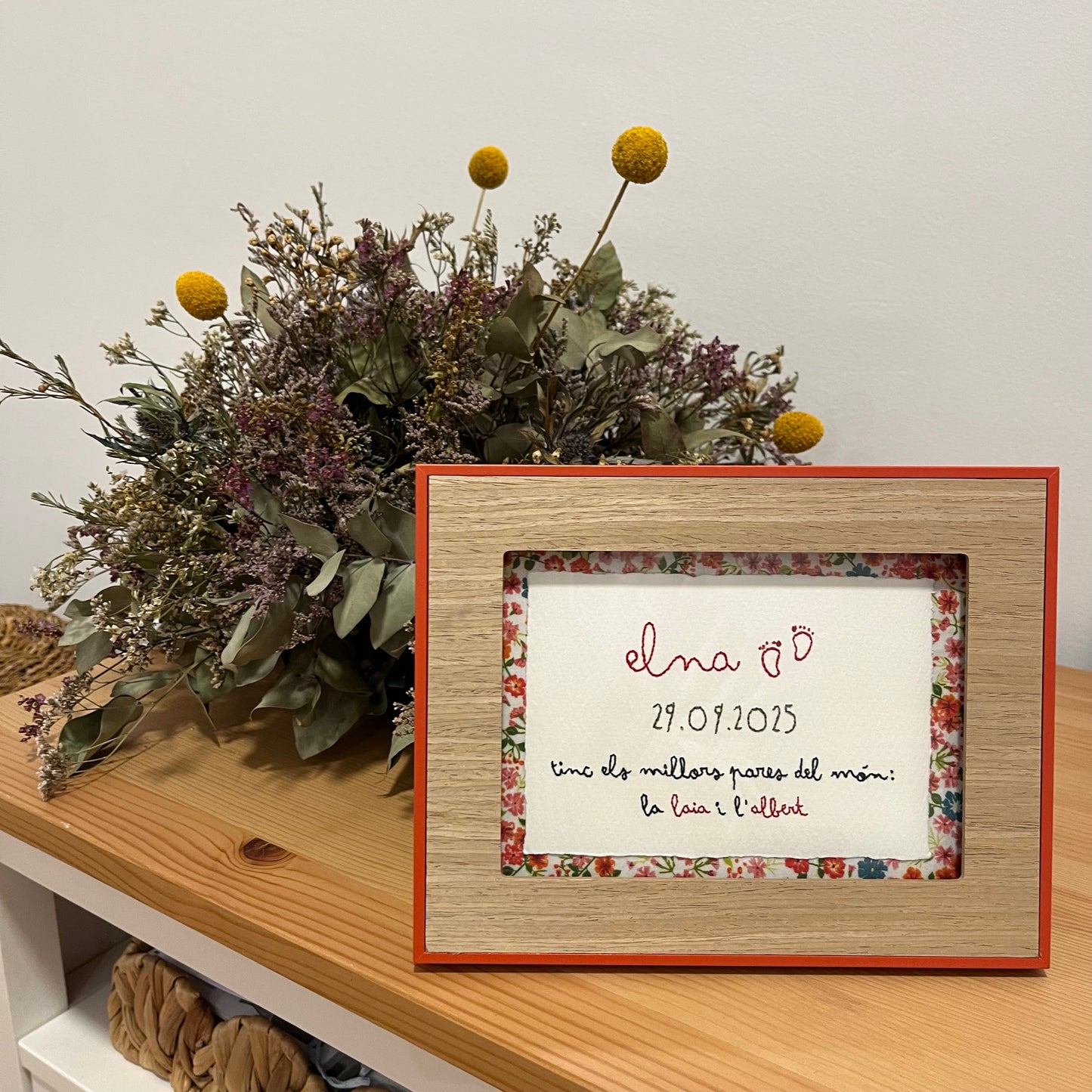 MARCO PERSONALIZADO BORDADO A MANO (TEXTO)